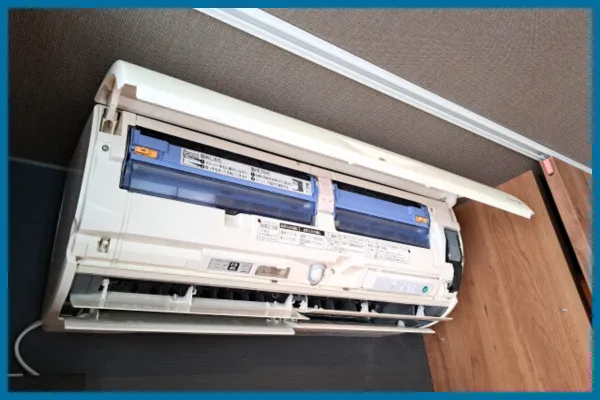 お掃除機能付きエアコン(壁掛け)